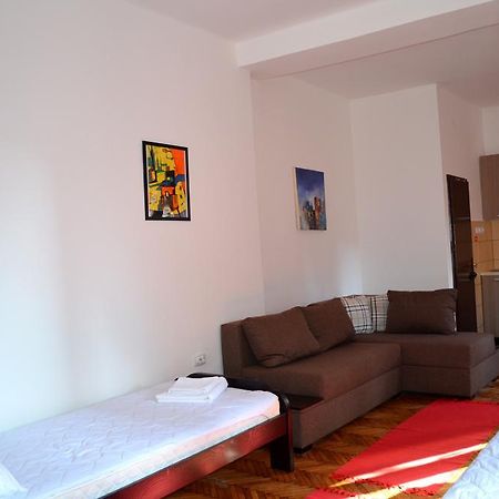 Apartmants Night Lux Ni Szoba fotó