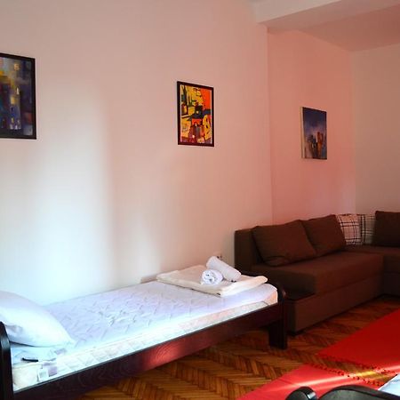 Apartmants Night Lux Ni Szoba fotó