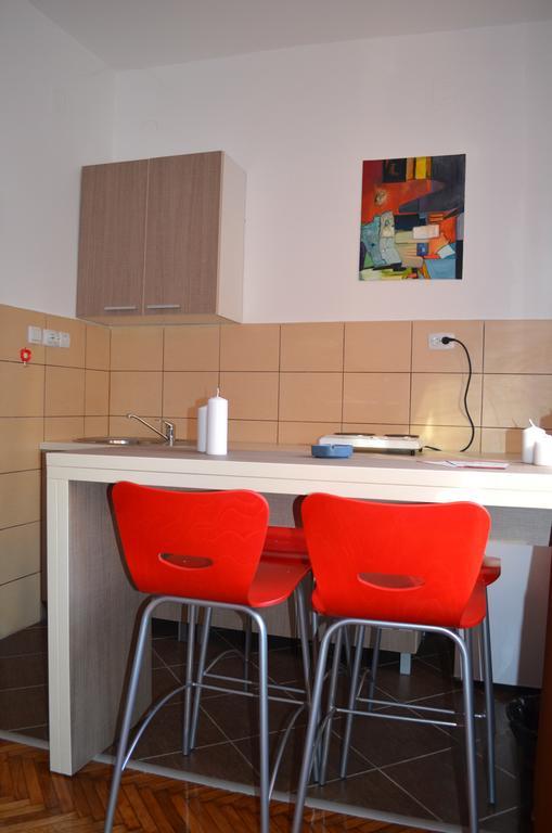 Apartmants Night Lux Ni Szoba fotó