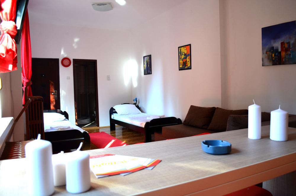Apartmants Night Lux Ni Szoba fotó